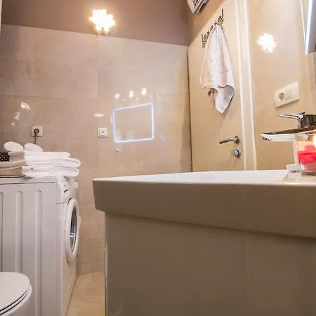 Incantesimo Luxury Penthouse Apartment Mimice