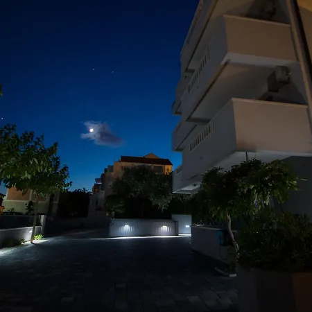 Incantesimo Luxury Penthouse Διαμέρισμα *